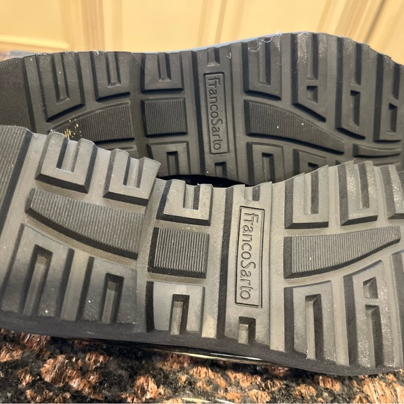 Franco Sarto Black Flats & Loafers with Patent Leather Finish - Picture 3 of 4